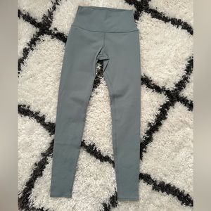Alo Airbrush High Waist Legging - Cosmic Grey